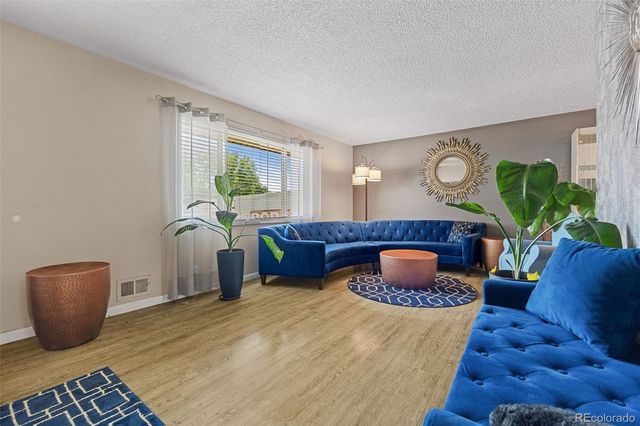 4725 Topeka Court, Denver, CO 80239
