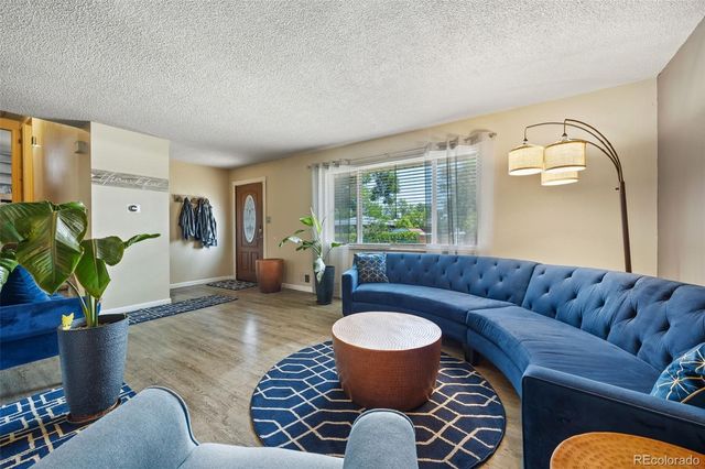 4725 Topeka Court, Denver, CO 80239