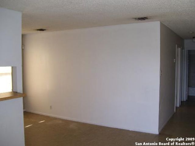627 I St Apt 1, San Antonio, TX 78220