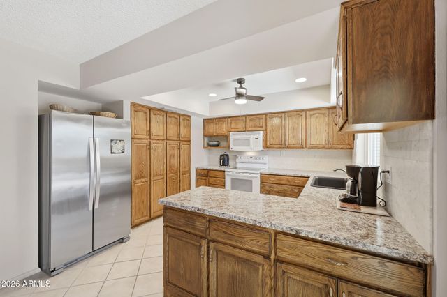 10534 W DESERT FOREST Circle, Sun City, AZ 85351