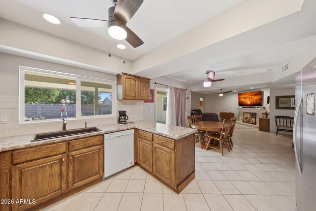 10534 W DESERT FOREST Circle, Sun City, AZ 85351