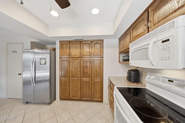 10534 W DESERT FOREST Circle, Sun City, AZ 85351