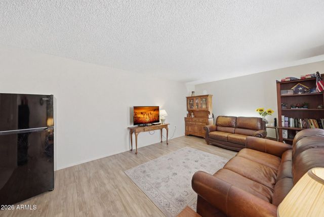 10534 W DESERT FOREST Circle, Sun City, AZ 85351