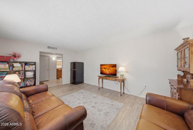 10534 W DESERT FOREST Circle, Sun City, AZ 85351