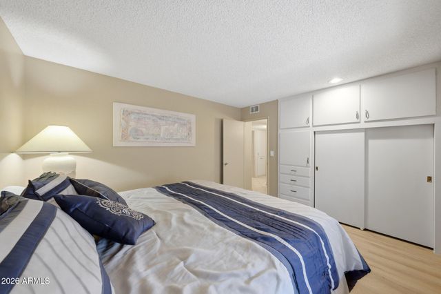 10534 W DESERT FOREST Circle, Sun City, AZ 85351