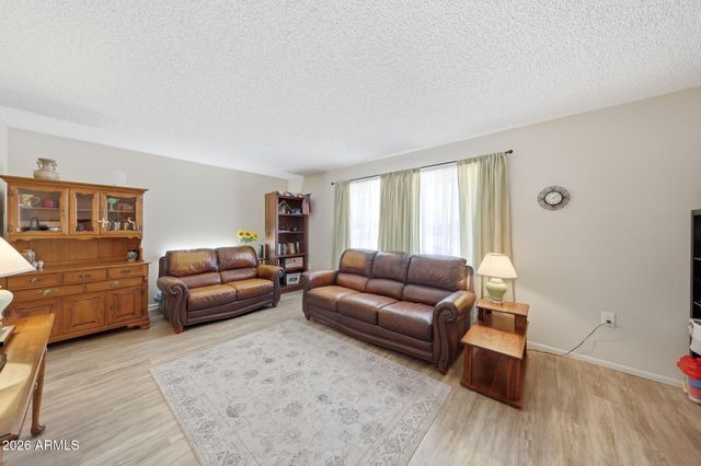 10534 W DESERT FOREST Circle, Sun City, AZ 85351