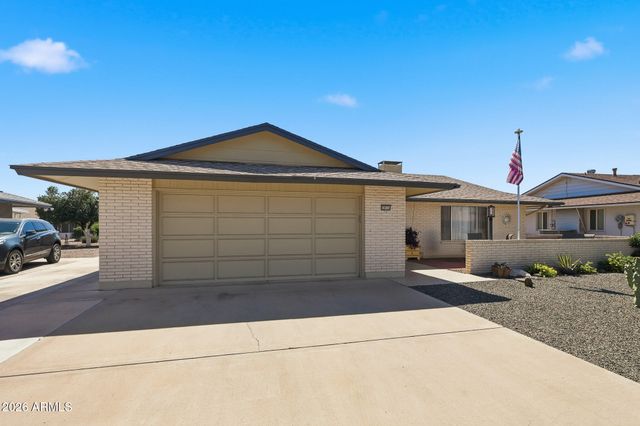 10534 W DESERT FOREST Circle, Sun City, AZ 85351