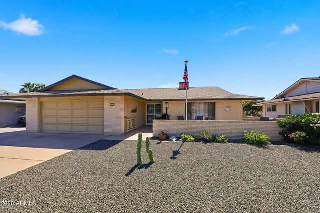 10534 W DESERT FOREST Circle, Sun City, AZ 85351