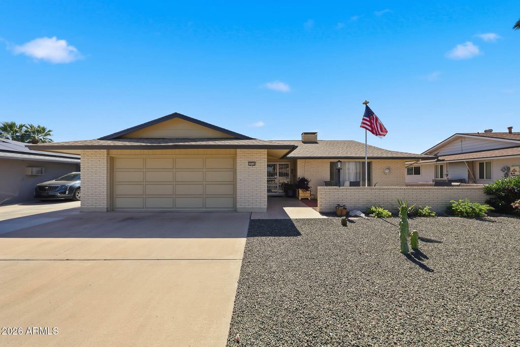 10534 W DESERT FOREST Circle, Sun City, AZ 85351