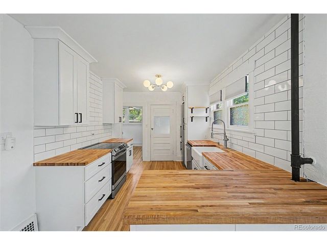 3126 W Clyde Pl, Denver, CO 80211