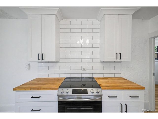 3126 W Clyde Pl, Denver, CO 80211