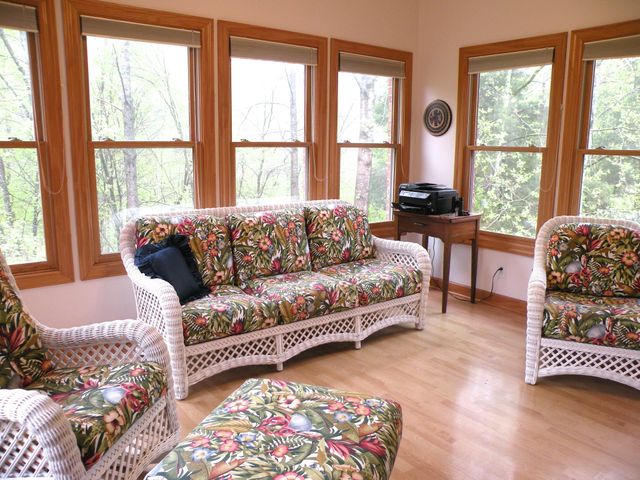 150 J W Thompson Road, N, Westmoreland, TN 37186