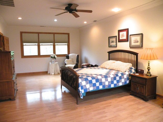 150 J W Thompson Road, N, Westmoreland, TN 37186