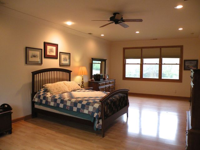 150 J W Thompson Road, N, Westmoreland, TN 37186