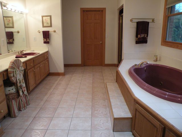 150 J W Thompson Road, N, Westmoreland, TN 37186