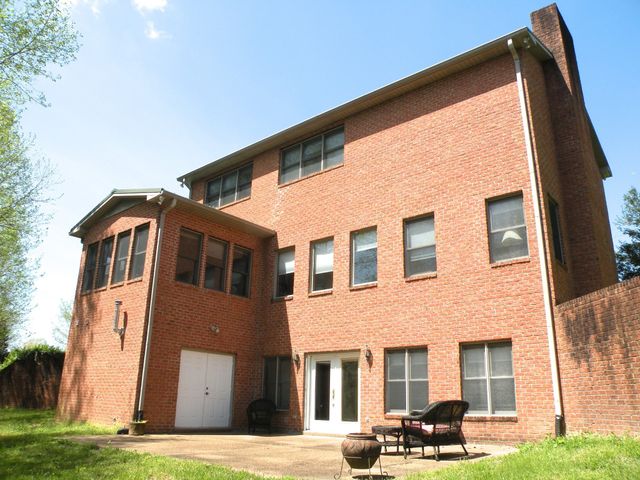 150 J W Thompson Road, N, Westmoreland, TN 37186