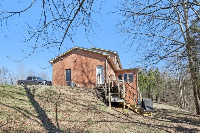 150 J W Thompson Road, N, Westmoreland, TN 37186