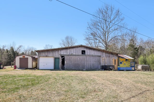 150 J W Thompson Road, N, Westmoreland, TN 37186