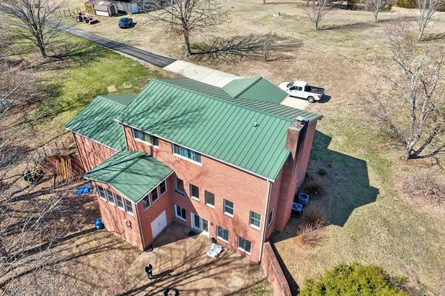 150 J W Thompson Road, N, Westmoreland, TN 37186