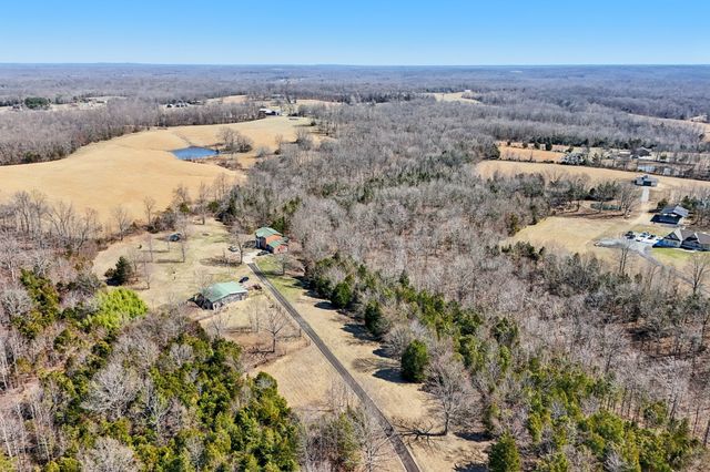 150 J W Thompson Road, N, Westmoreland, TN 37186