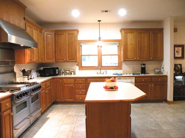 150 J W Thompson Road, N, Westmoreland, TN 37186