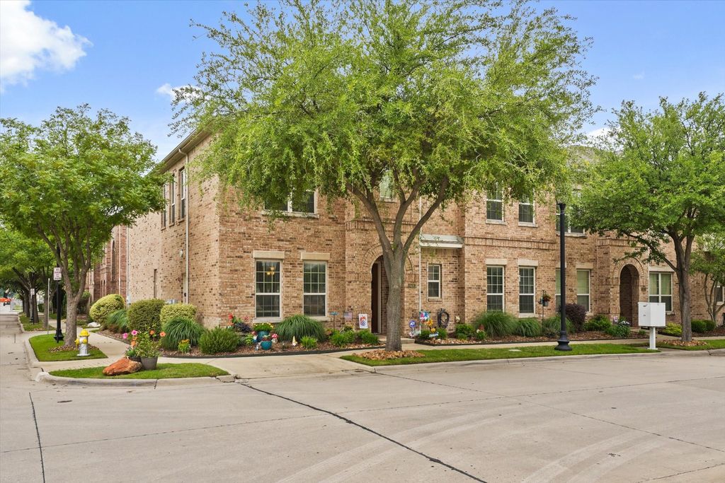 8405 Moore Street, Frisco, TX 75034