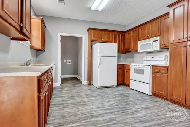 139 Ivy Street, Richmond Hill, GA 31324