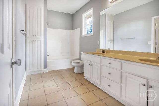 139 Ivy Street, Richmond Hill, GA 31324