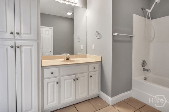 139 Ivy Street, Richmond Hill, GA 31324