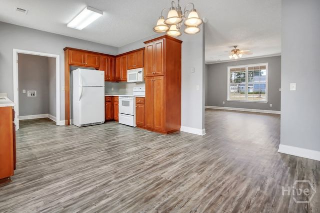 139 Ivy Street, Richmond Hill, GA 31324