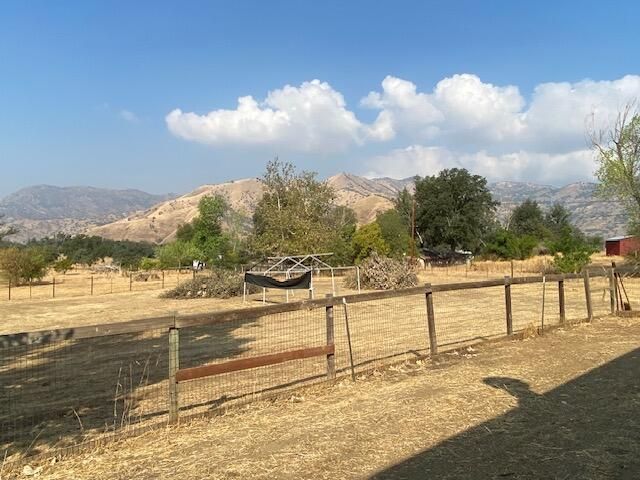 42124 South Fork Drive, Three Rivers, CA 93271