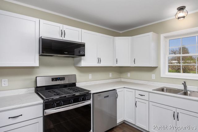 6937 S Townhall Road, Sheridan, MI 48884