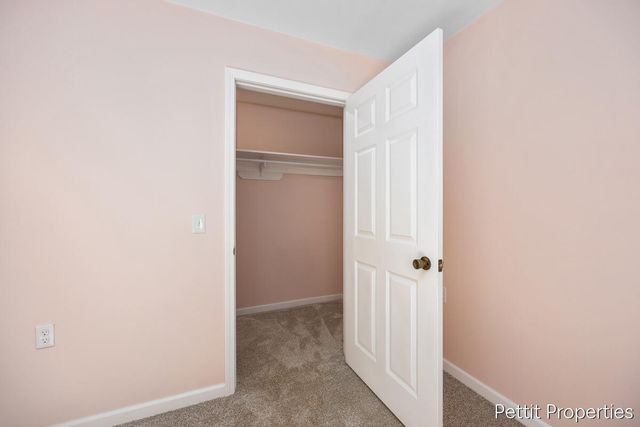 6937 S Townhall Road, Sheridan, MI 48884