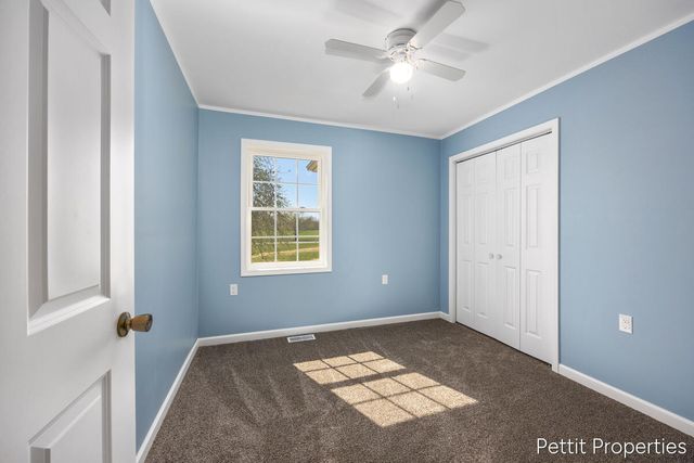 6937 S Townhall Road, Sheridan, MI 48884