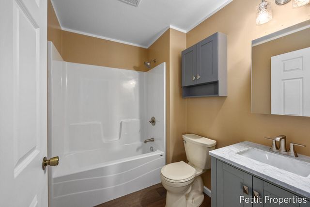 6937 S Townhall Road, Sheridan, MI 48884