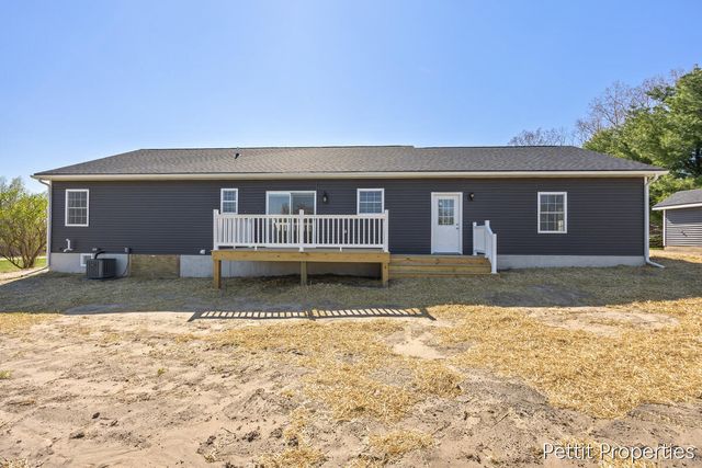 6937 S Townhall Road, Sheridan, MI 48884