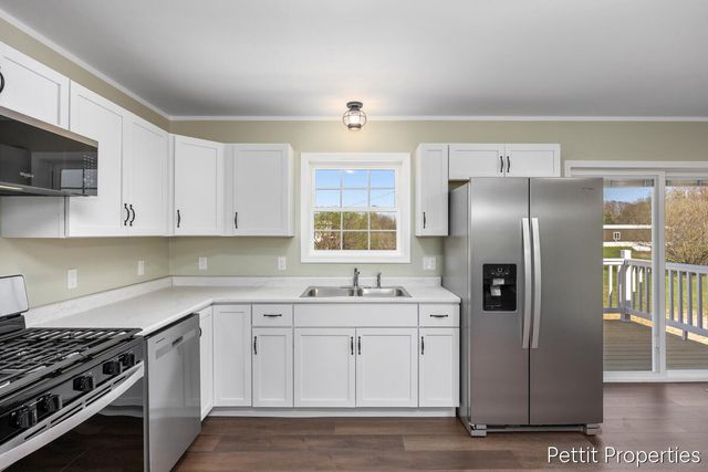 6937 S Townhall Road, Sheridan, MI 48884