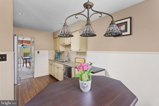 20 GLOUCESTER CT, Bordentown, NJ 08505