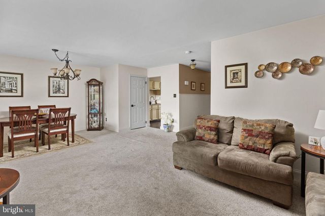 20 GLOUCESTER CT, Bordentown, NJ 08505