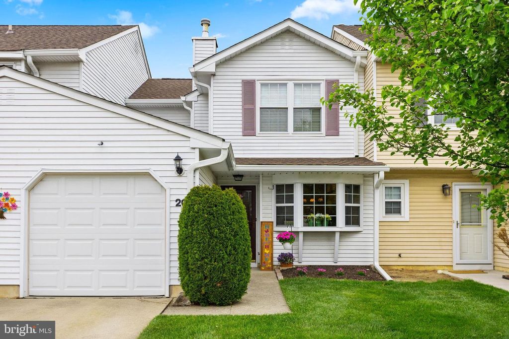 20 GLOUCESTER CT, Bordentown, NJ 08505