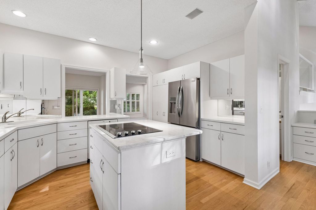 145 Edgewood Court, Wayzata, MN 55391 — photo 4