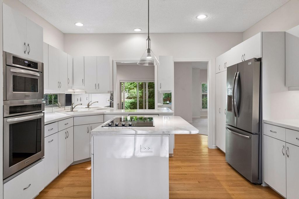 145 Edgewood Court, Wayzata, MN 55391 — photo 5