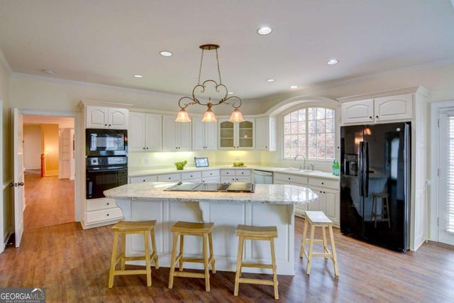 5305 Linnadine Way, Peachtree Corners, GA 30092