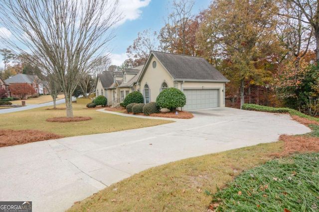 5305 Linnadine Way, Peachtree Corners, GA 30092
