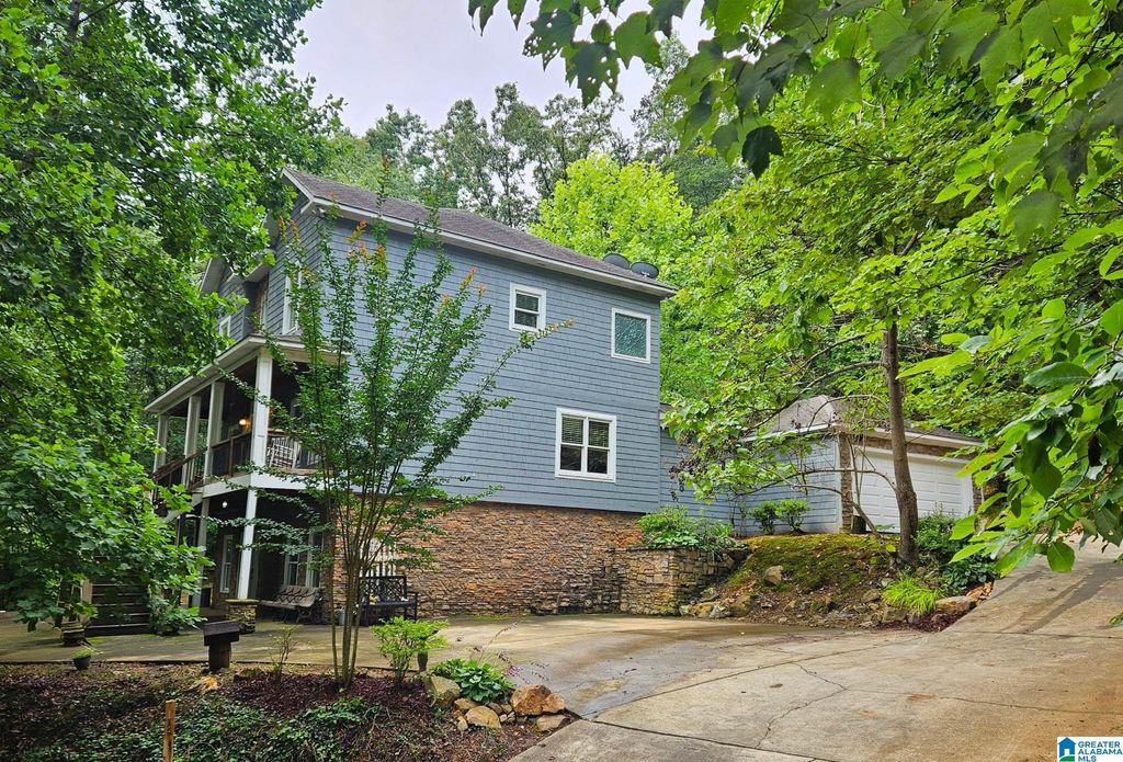 6049 LAKESIDE DRIVE, Pinson, AL 35126