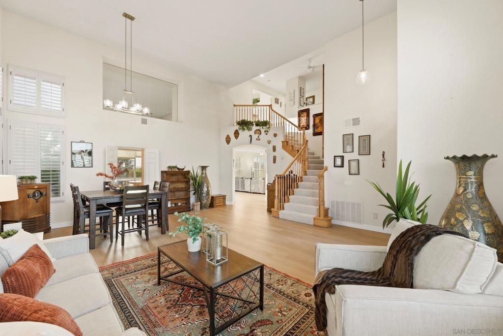 Image 10 of property listing at 5054 Avenida De La Plata, Oceanside, CA 92057
