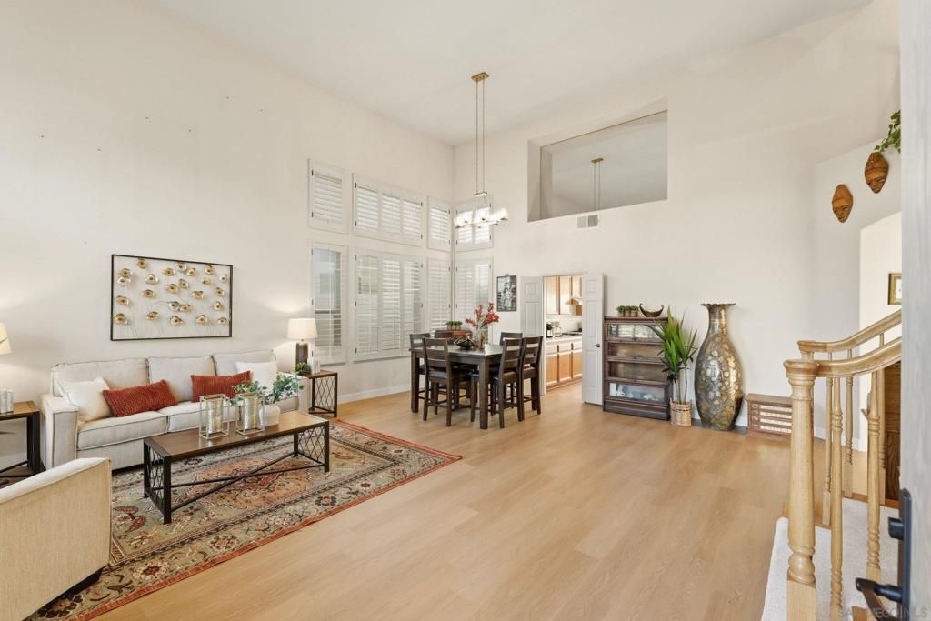 Image 11 of property listing at 5054 Avenida De La Plata, Oceanside, CA 92057