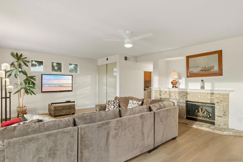Image 19 of property listing at 5054 Avenida De La Plata, Oceanside, CA 92057