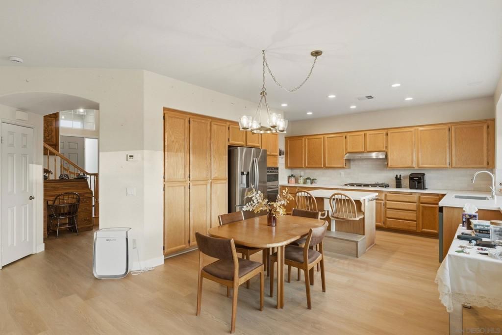 Image 23 of property listing at 5054 Avenida De La Plata, Oceanside, CA 92057