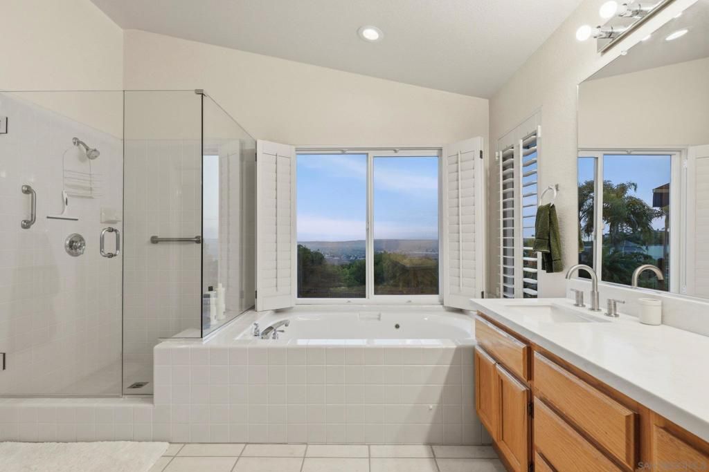 Image 39 of property listing at 5054 Avenida De La Plata, Oceanside, CA 92057
